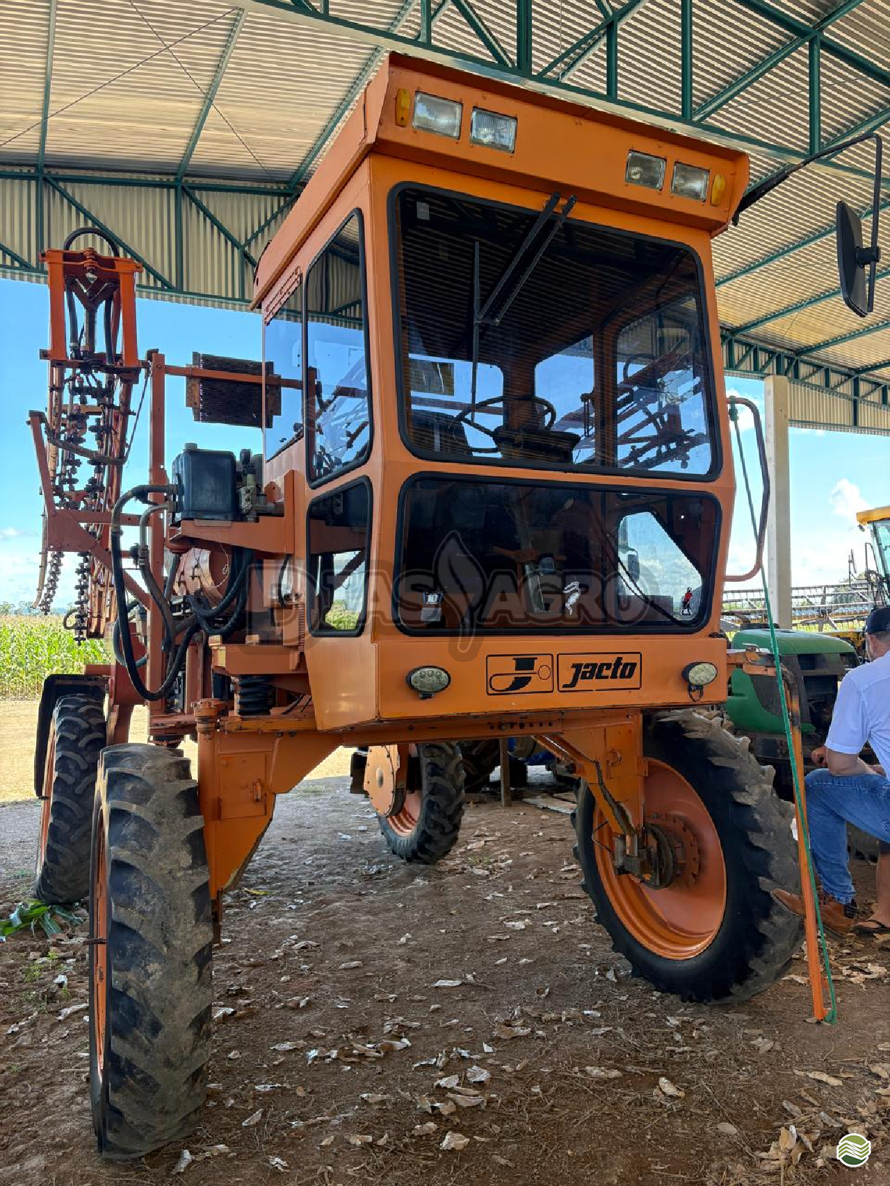 PULVERIZADOR JACTO UNIPORT 2000 Tração 4x2 Dias Agro - Jacto LUCAS DO RIO VERDE MATO GROSSO MT